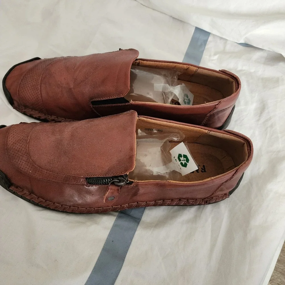 The Unbranded Brand excellent causal